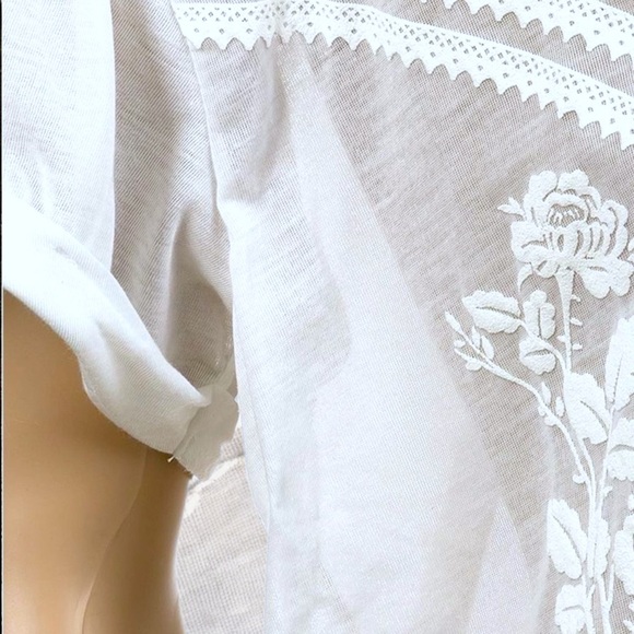 NEW Forever 21 Embossed Rolled-Up Sleeve Top - Picture 7 of 16